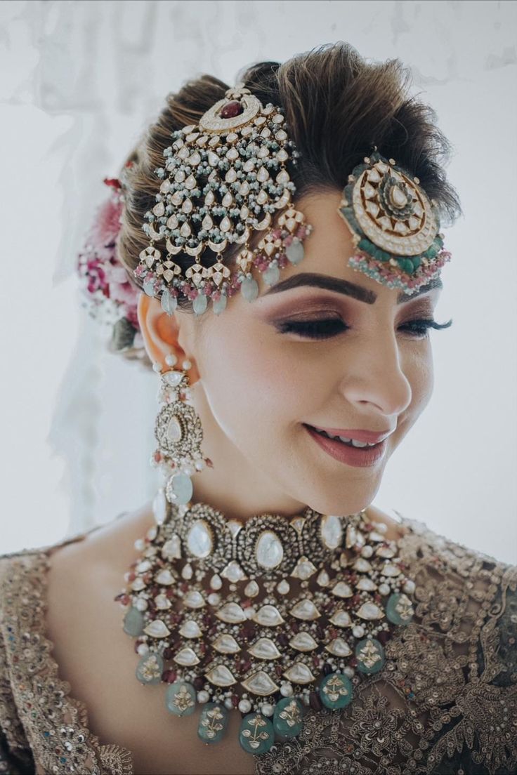 Where to Buy Bridal Jewelry Sets for Your Retail Business?