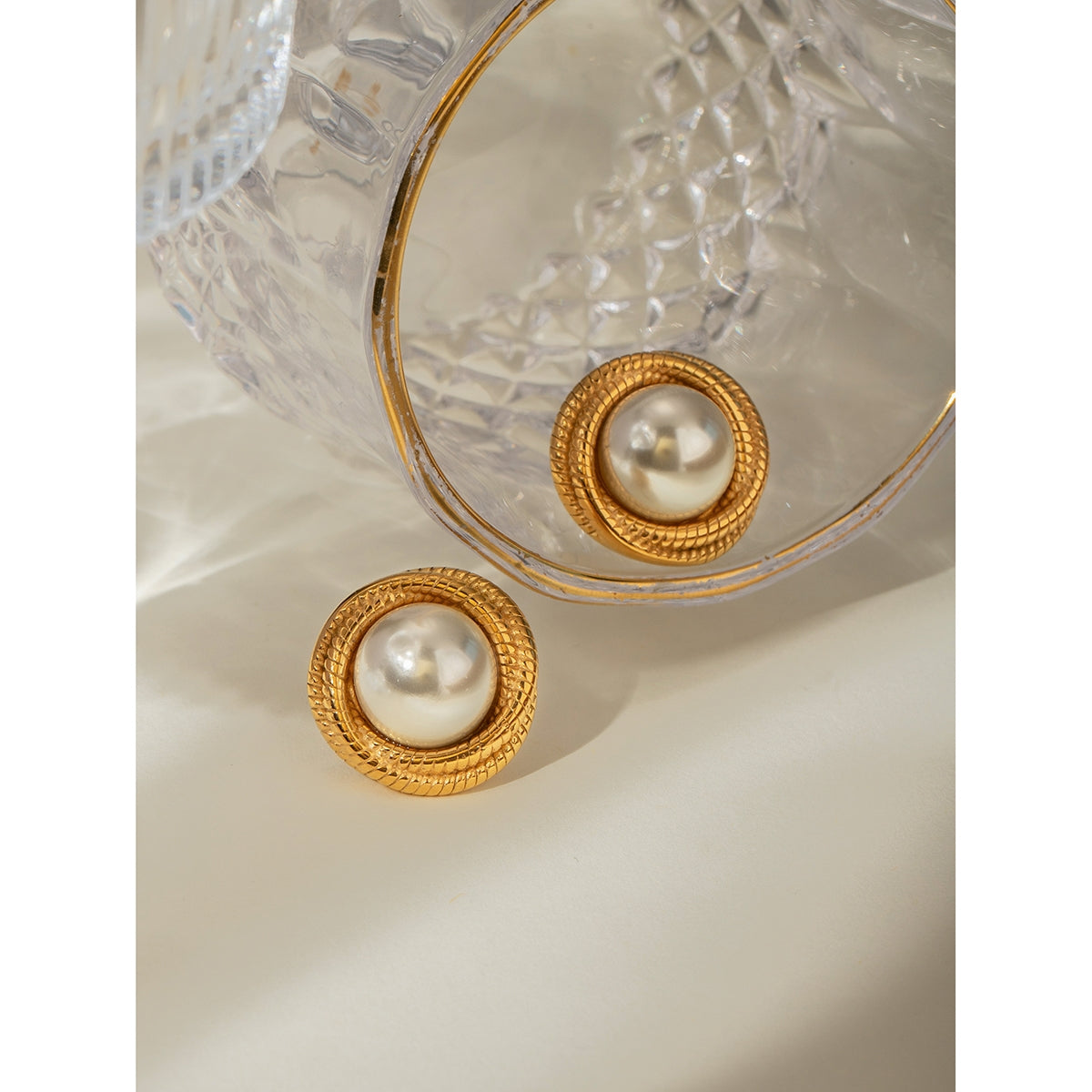 1 Pair Modern 18k Gold Plated Stainless Steel Pearl Stud Earrings