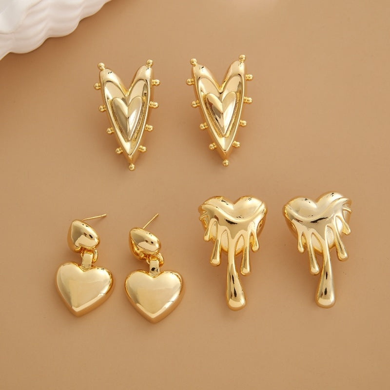 1 Pair Minimalist Heart Shape 24K Gold Plated Copper Stud Earrings