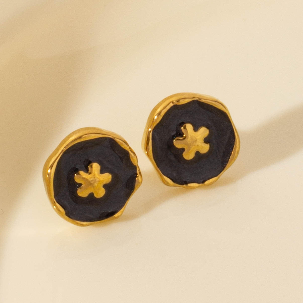 Elegant Round Flower Stainless Steel Stud Earrings - Vintage Luxury Design