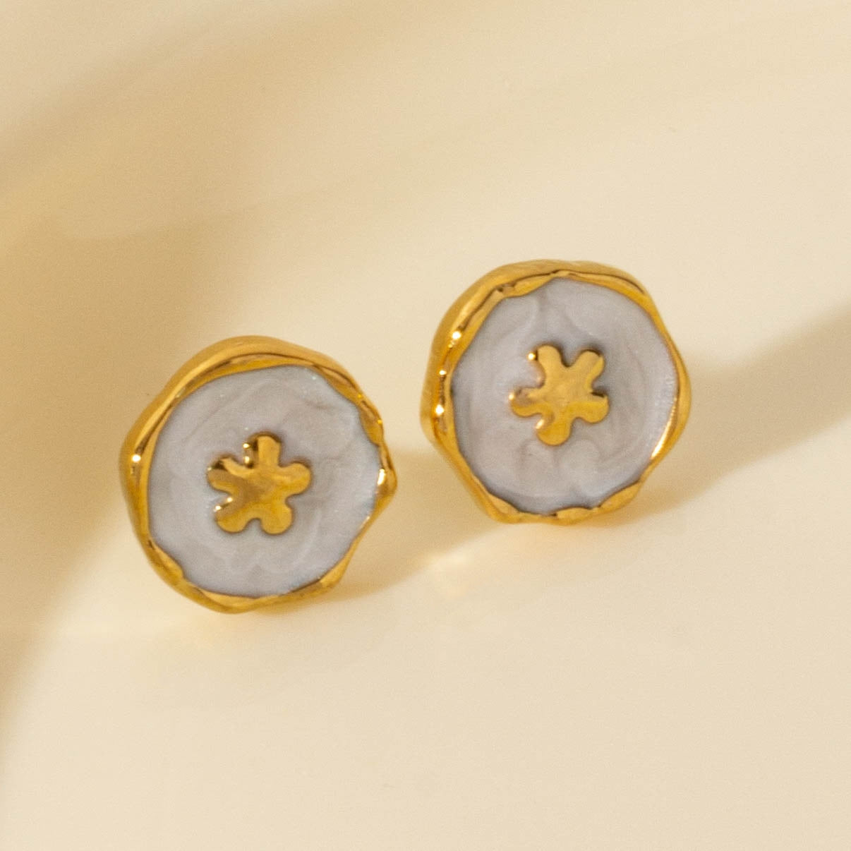 Elegant Round Flower Stainless Steel Stud Earrings - Vintage Luxury Design