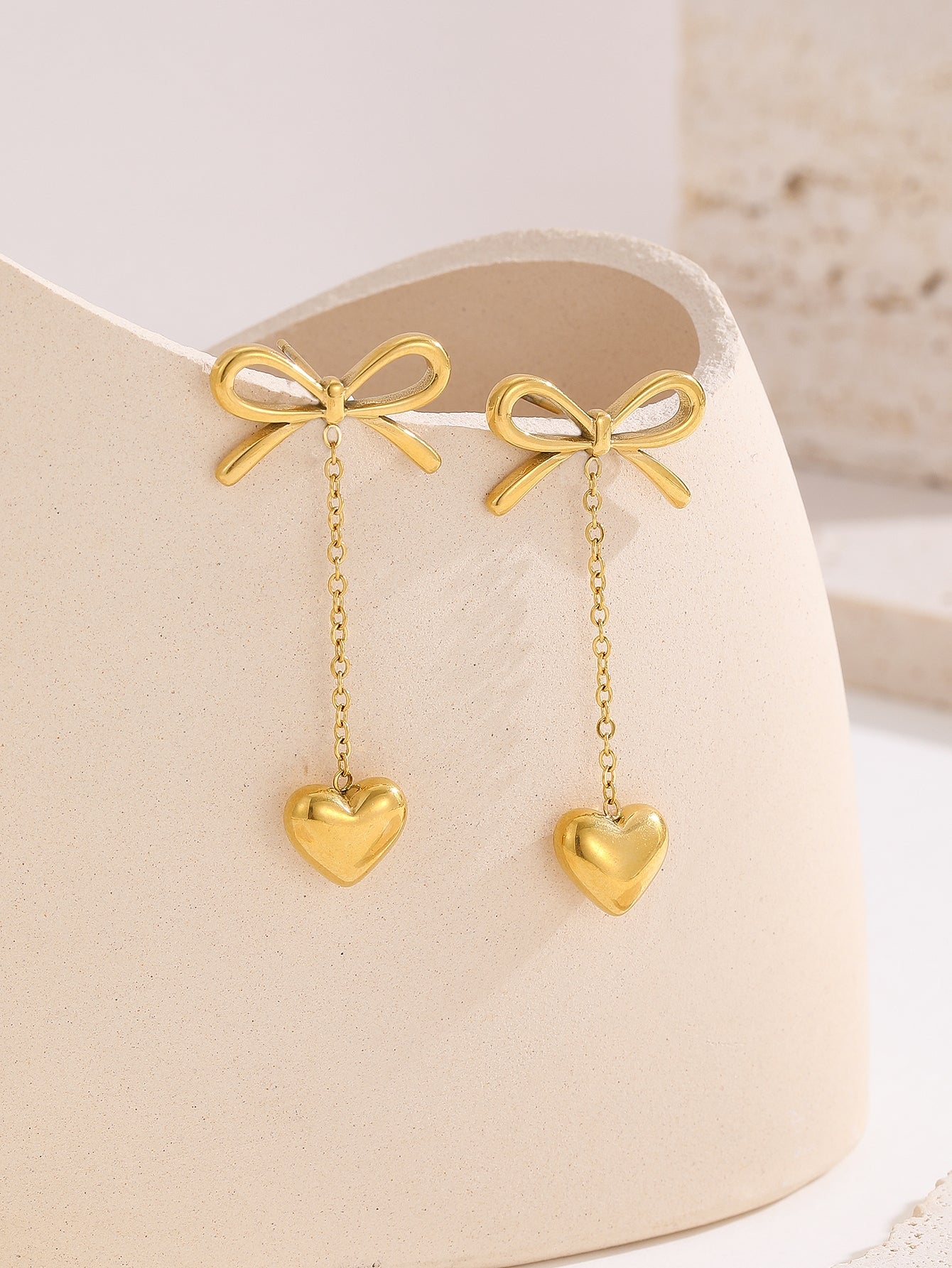 1 Pair Elegant Heart Shape Bow Knot Titanium Steel Pearl 18K Gold Plated Drop Earrings