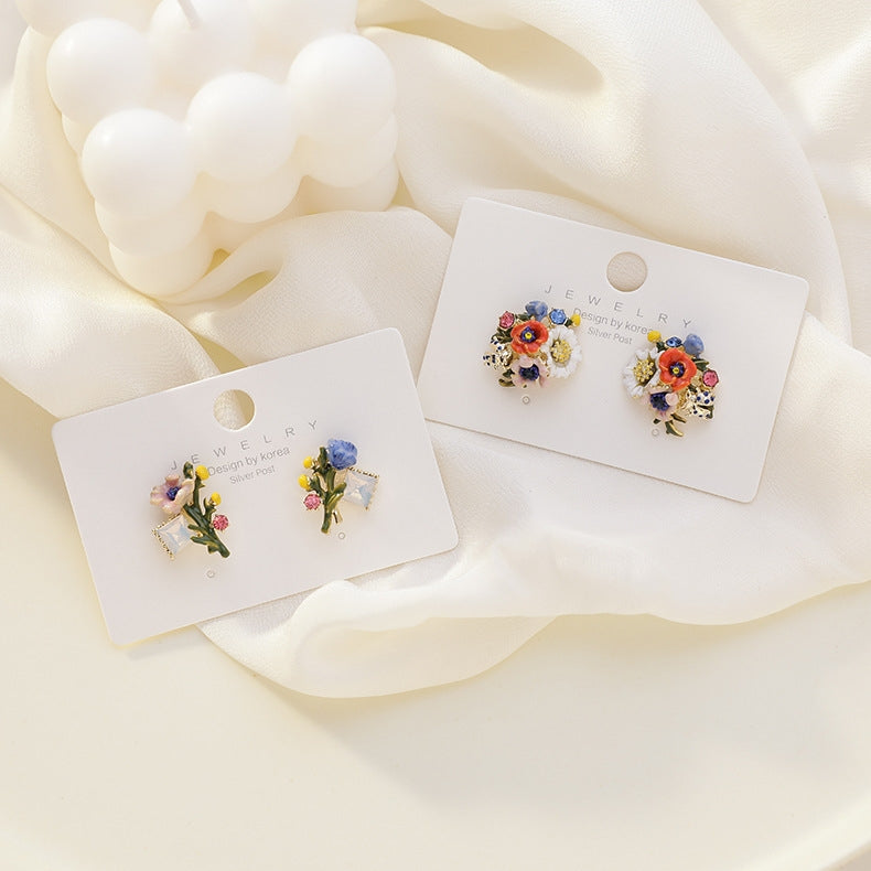 1 Pair Asymmetrical Daisy Enamel Flower Earrings with 925 Silver Pin