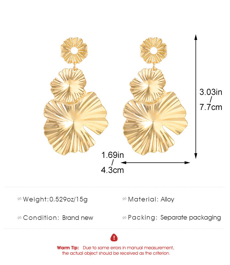 "Elegant Leaf and Flower Design Alloy Drop Earrings - Retro Fashion Statement Jewelry"