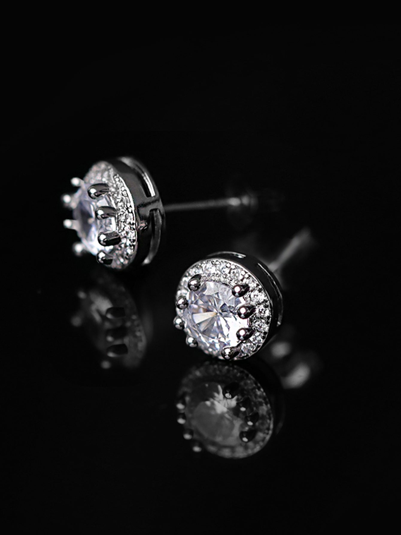 Retro Round Zircon Stainless Steel Clip-On Earrings for Men