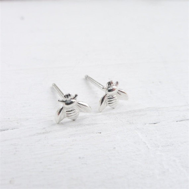 Simple Bee Alloy Plated Women's Stud Earrings