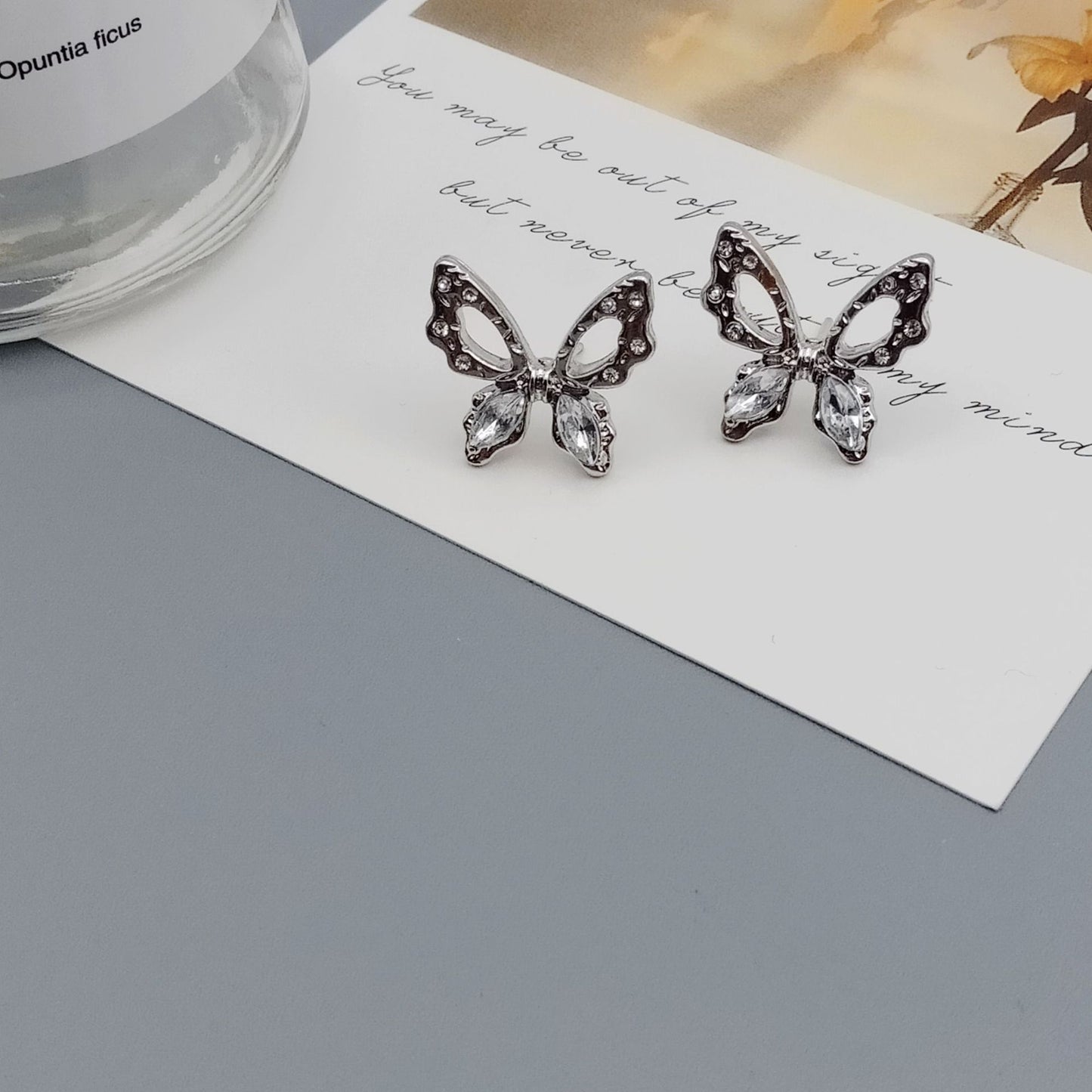 1 Pair Simple Style Butterfly Alloy Inlay Rhinestones Women's Ear Clips Ear Studs