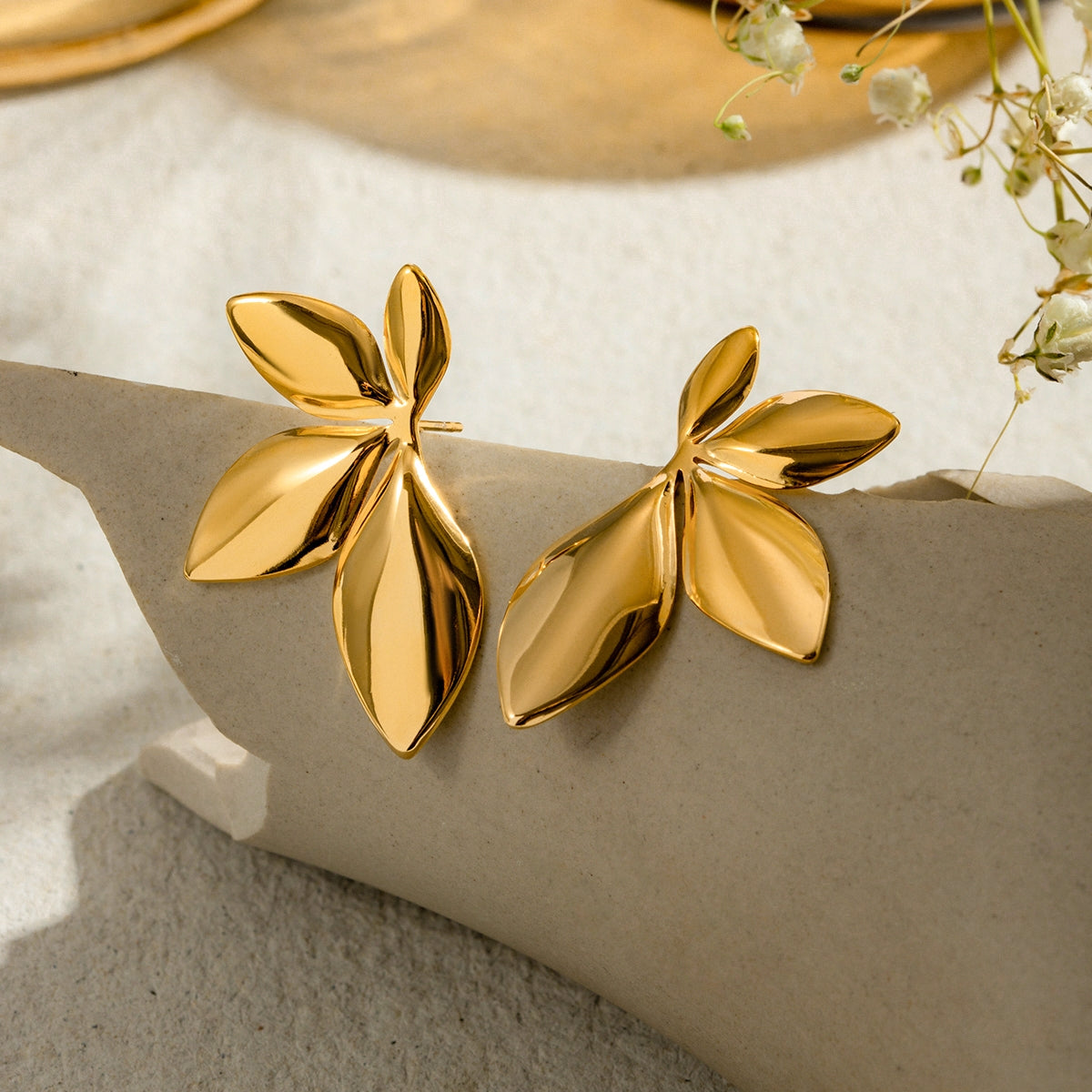 1 Pair Minimalist 18K Gold Plated Stainless Steel Leaf Earrings