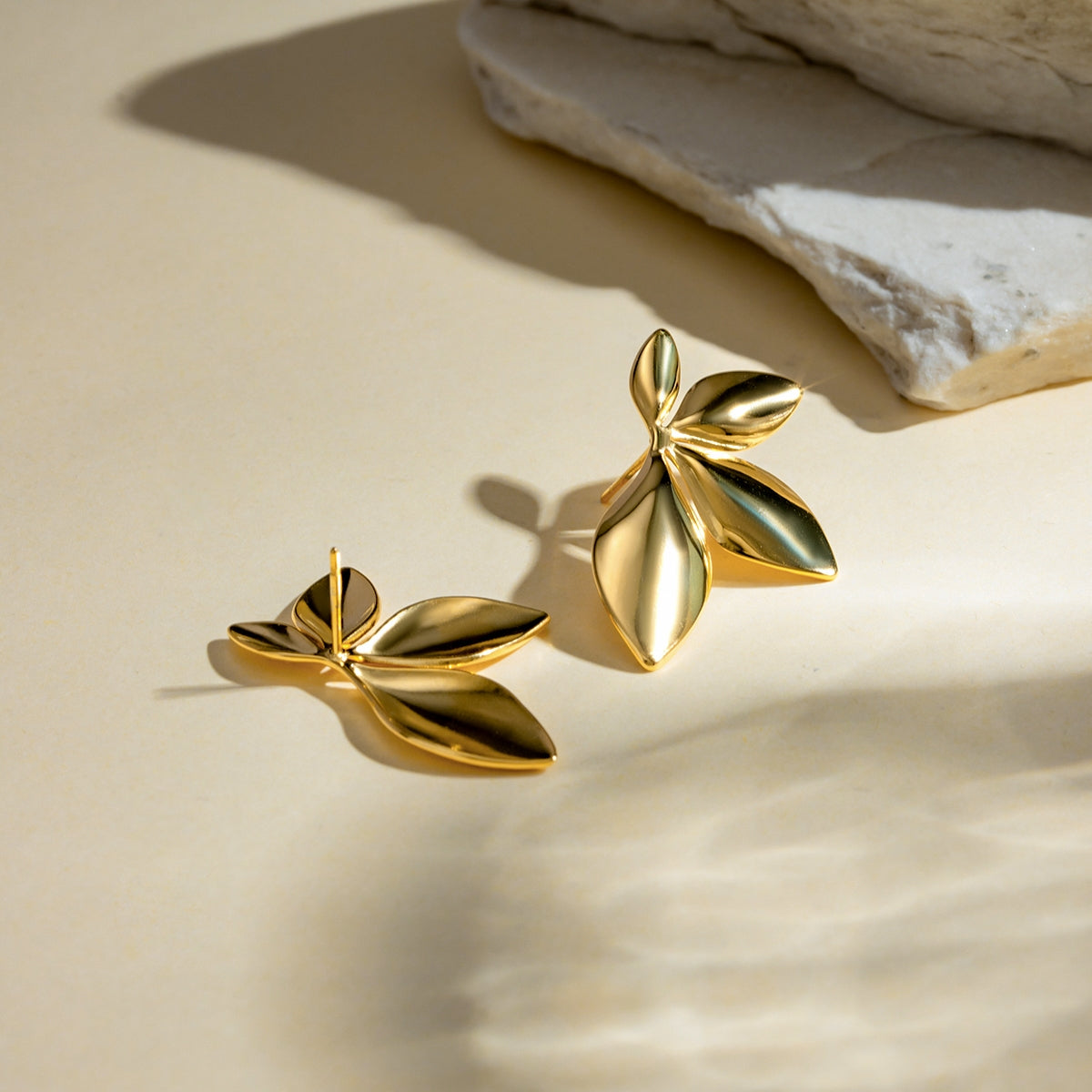 1 Pair Minimalist 18K Gold Plated Stainless Steel Leaf Earrings