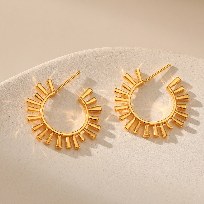 1 Pair Minimalist Sunflower Design 18k Gold Plated Copper Earrings