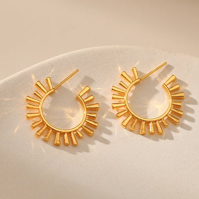 1 Pair Minimalist Sunflower Design 18k Gold Plated Copper Earrings