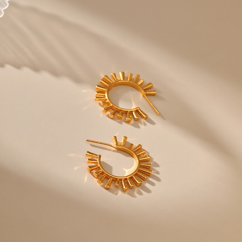 1 Pair Minimalist Sunflower Design 18k Gold Plated Copper Earrings