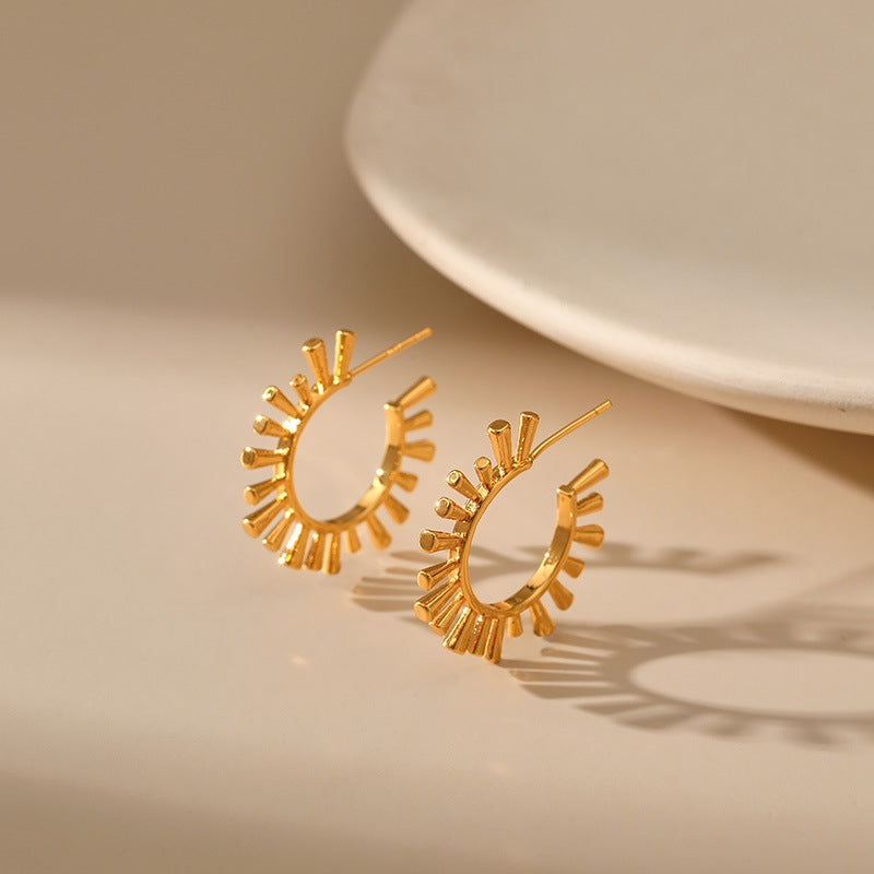 1 Pair Minimalist Sunflower Design 18k Gold Plated Copper Earrings