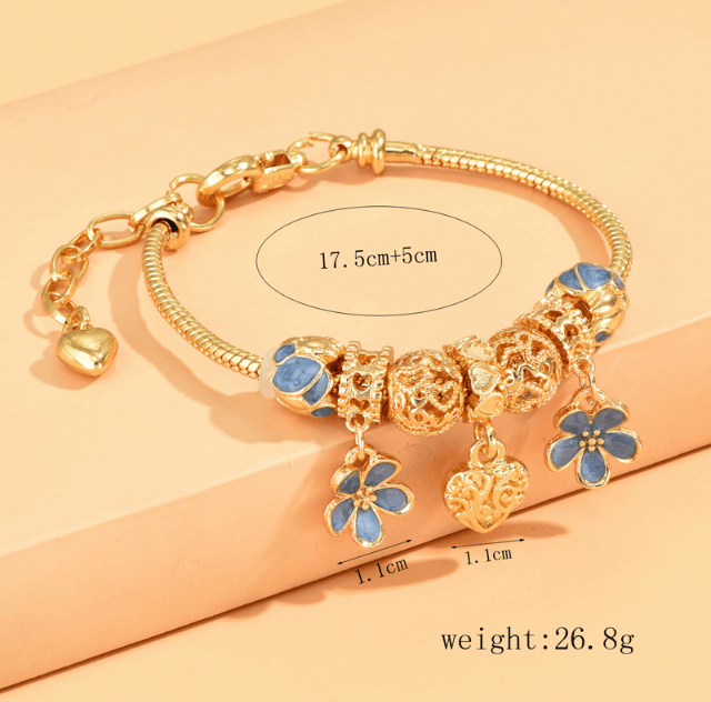 Fashion Flower Rhinestone Alloy Bracelet with Love Pendant