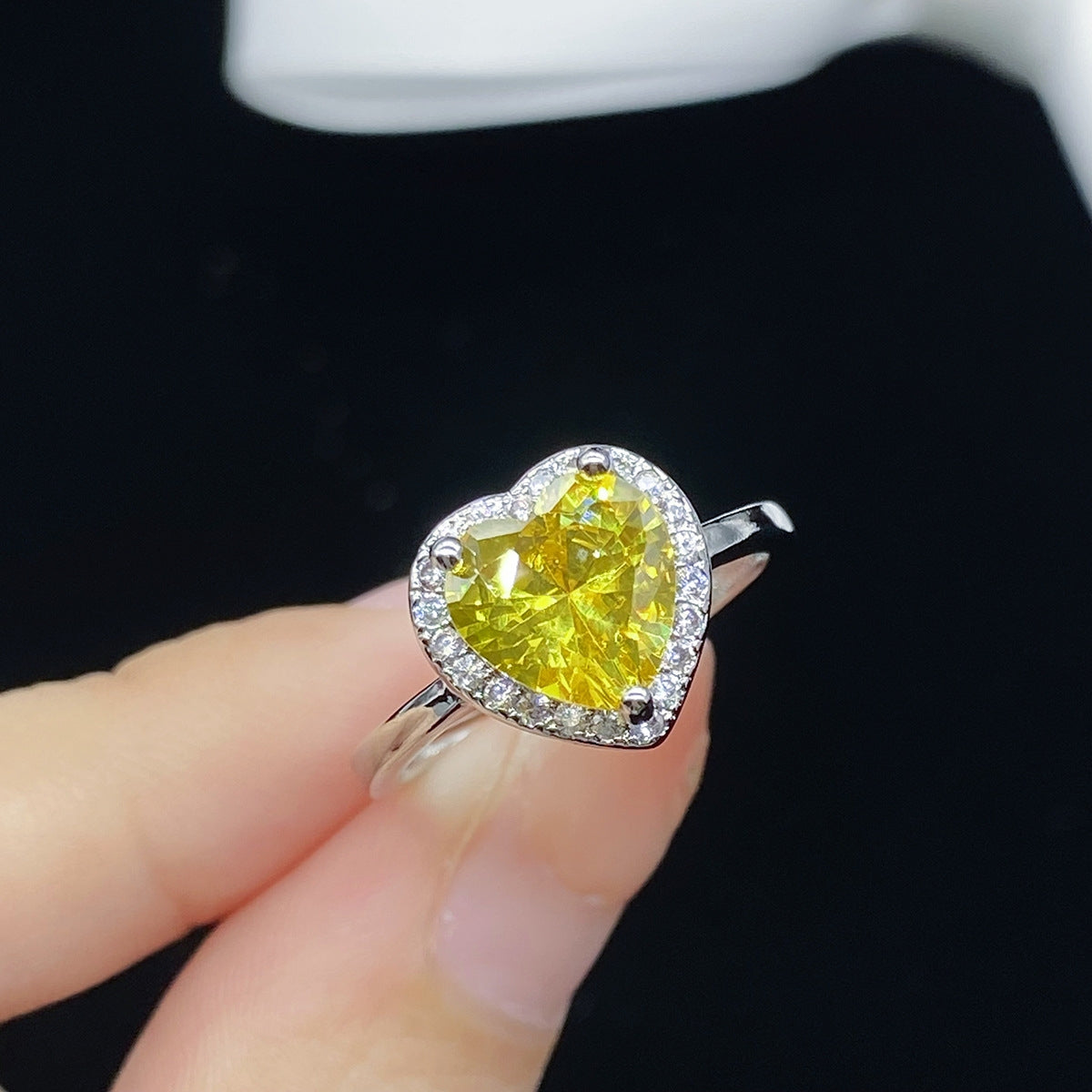 Fashion Heart Shape Yellow Crystal Adjustable Women's Ring