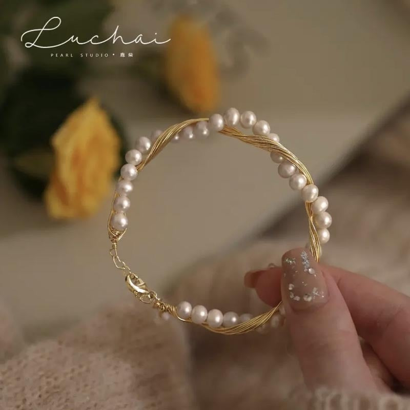 Fashion Freshwater Pearl Copper Beaded Bracelet - Niche Design Girlfriend Gift