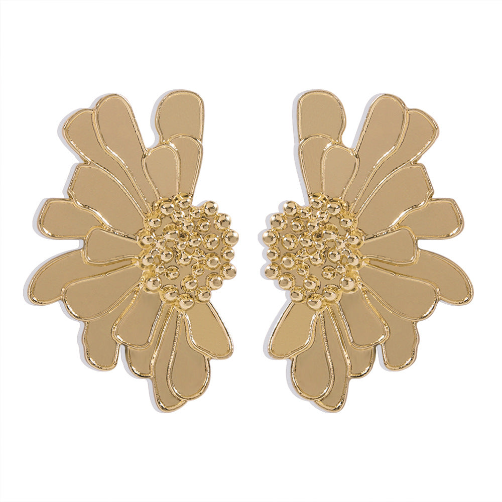 Elegant Vintage Flower Enamel Alloy Stud Earrings for Women