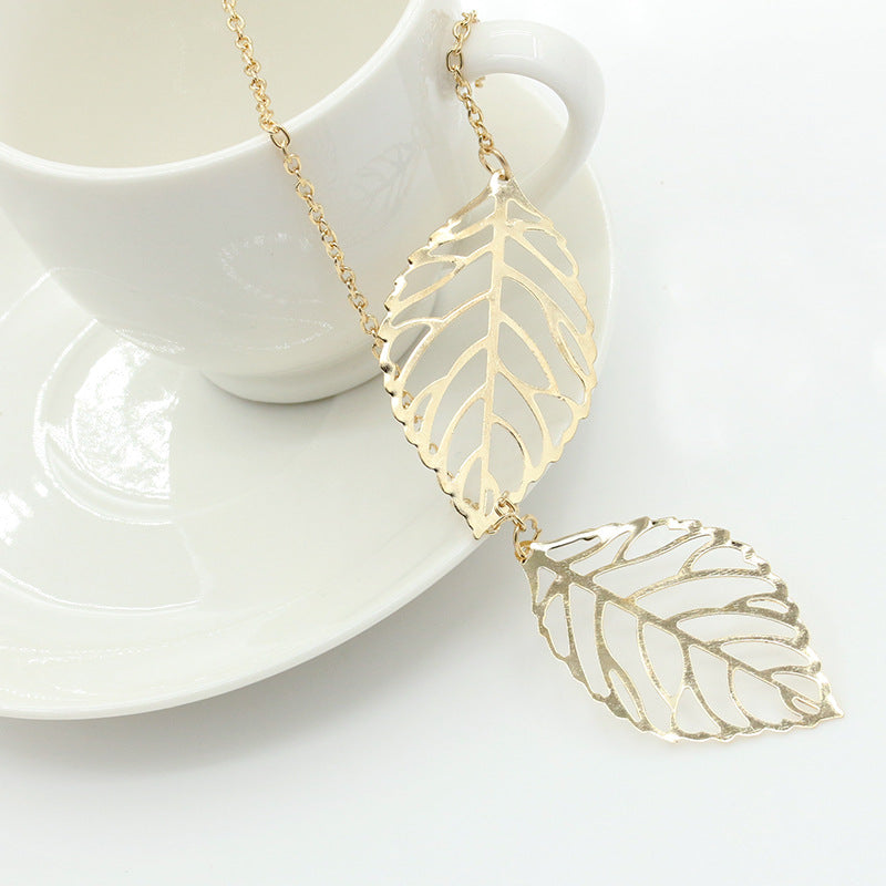 Retro Metal Leaf Pendant Necklace - Vintage Style Hollow Design