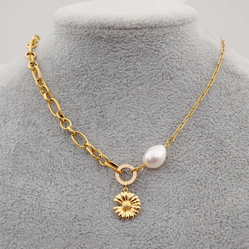 304 Stainless Steel Baroque Pearl Daisy Pendant Necklace with Gold Plated Copper Chain