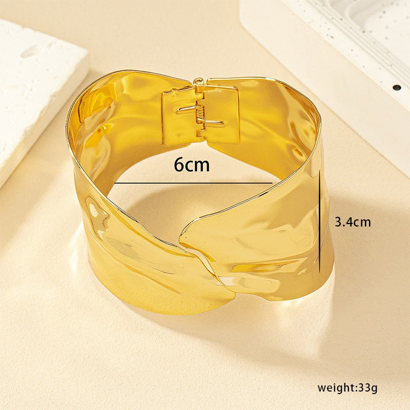 Classic Solid Color Alloy Women's Bangle with Metal Leaf Open Design