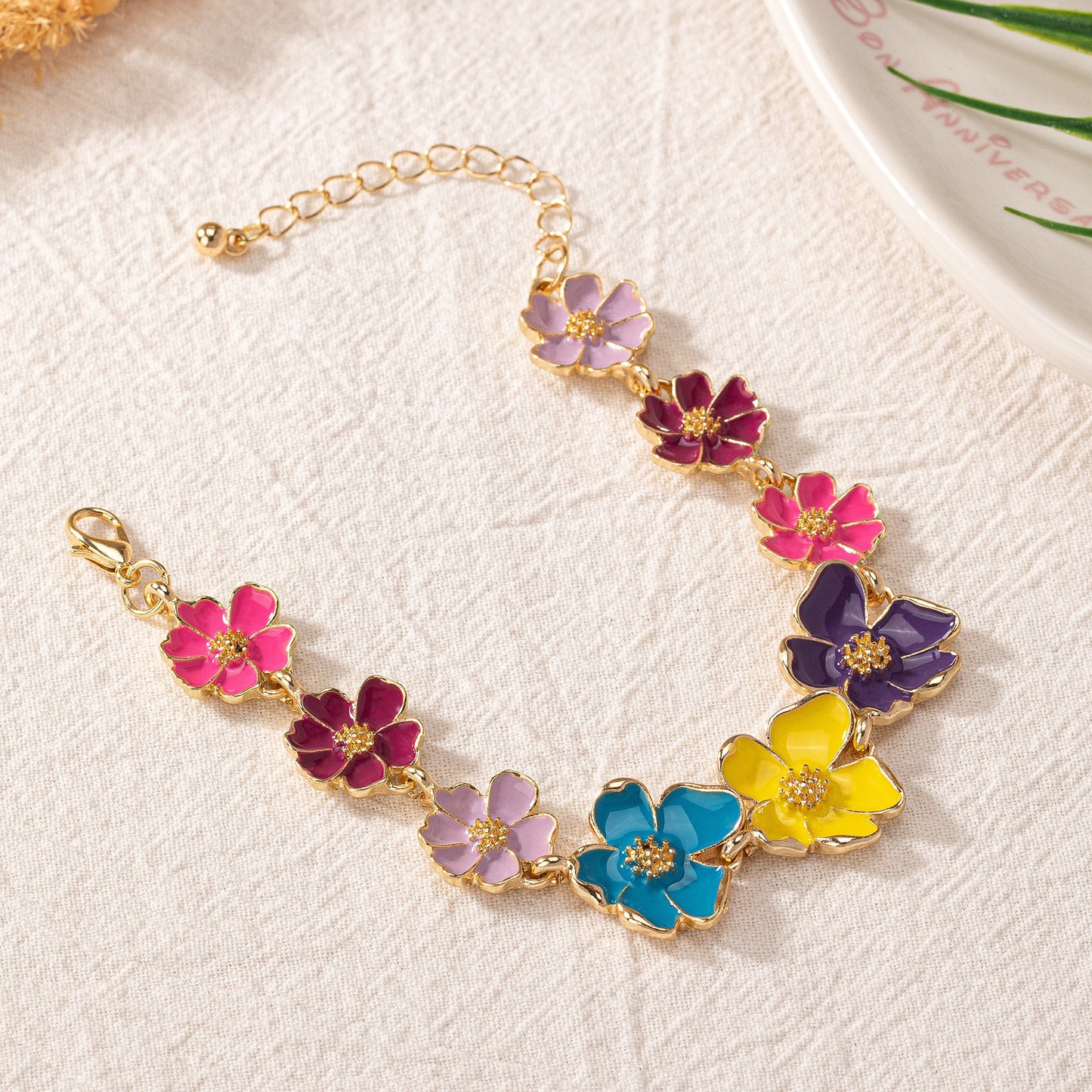 Simple Flower Alloy Bracelet - Creative Personality Jewelry