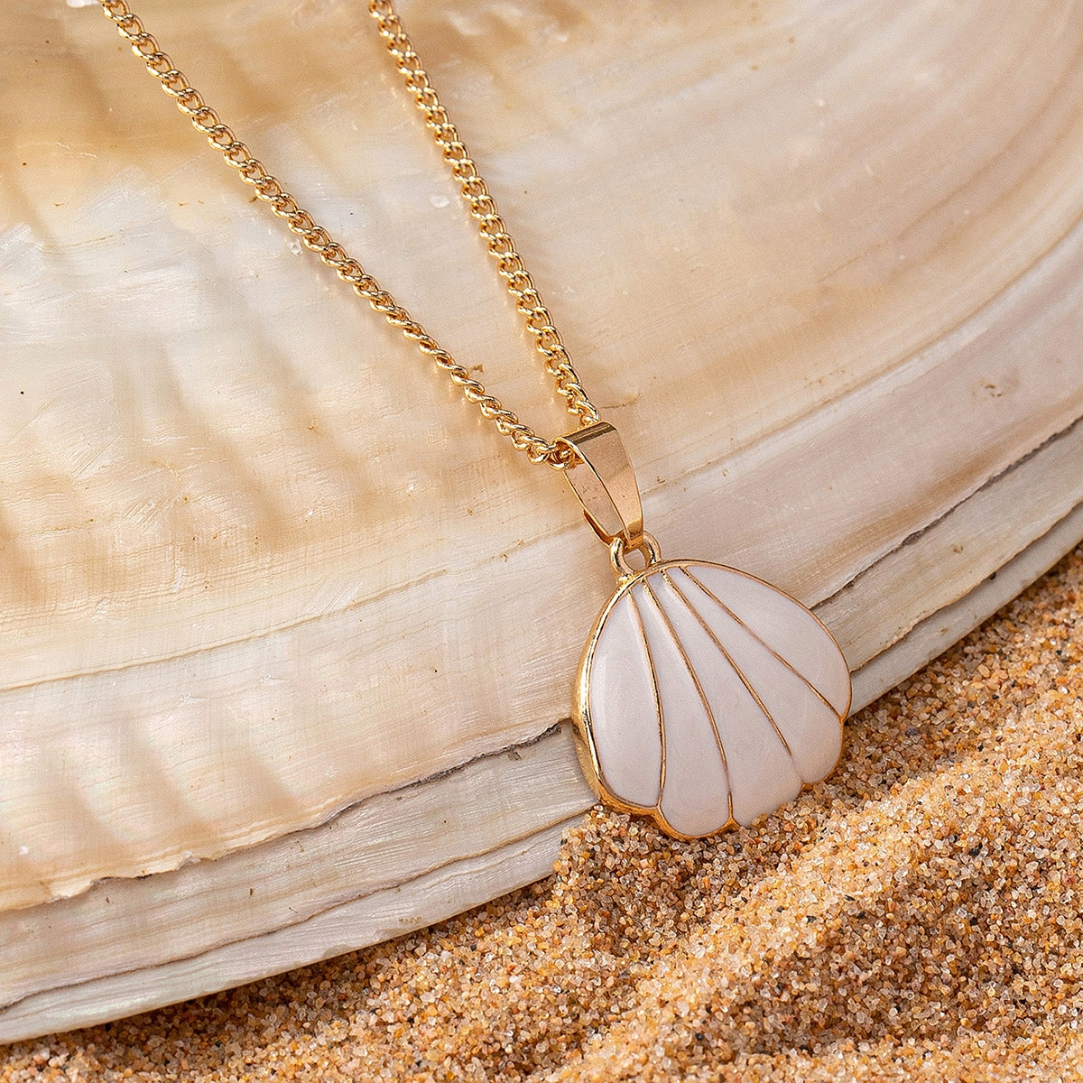 Beach Commute Shell Zinc Alloy Women's Pendant Necklace