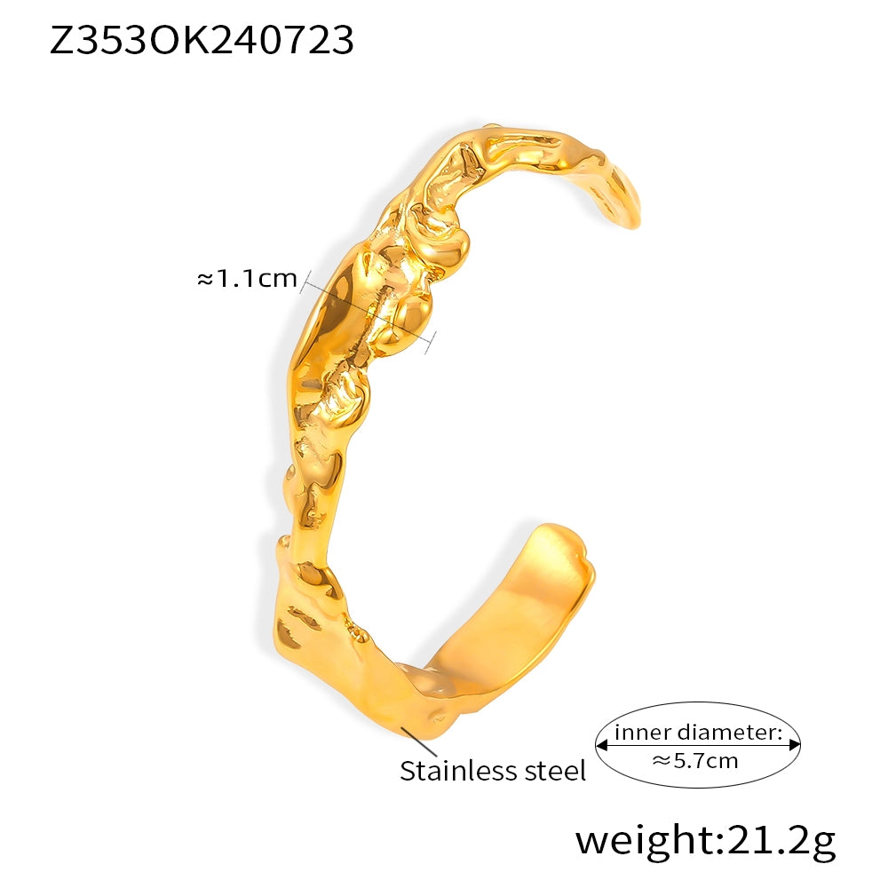 Elegant Wave Pattern 18K Gold Plated Stainless Steel Bangle Bracelet for Women