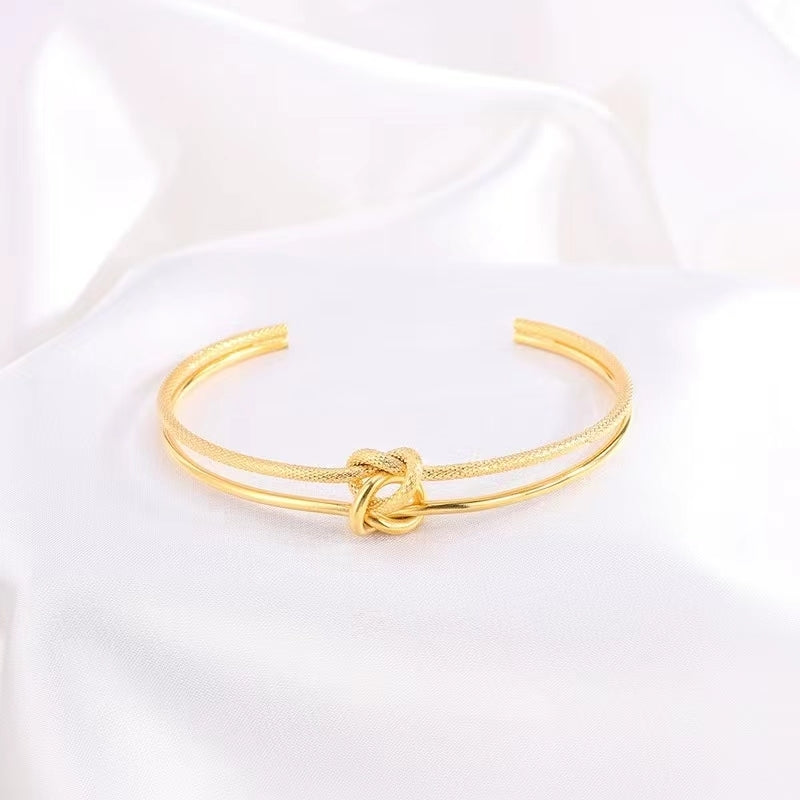 Vintage Style 18K Gold Plated Titanium Steel Cuff Bracelet - High-End Simple Design