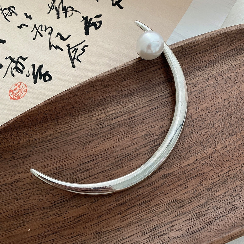 Chinoiserie Pearl Alloy Half-Moon Hairpin - Elegant Women's Headdress