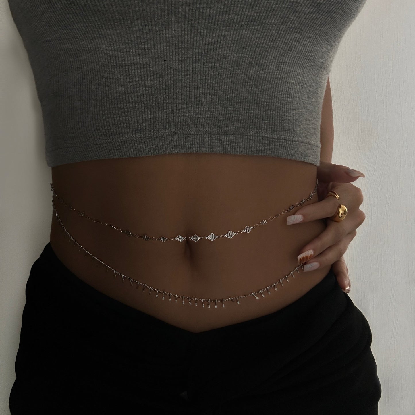 Classic Titanium Steel Plated Women's Chain Belt with Vintage Tassel Design