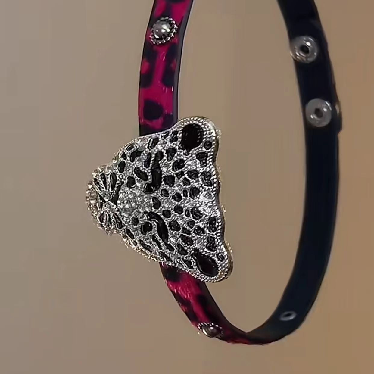 Cool Style Pink Leopard Head PU Leather Women's Choker Necklace