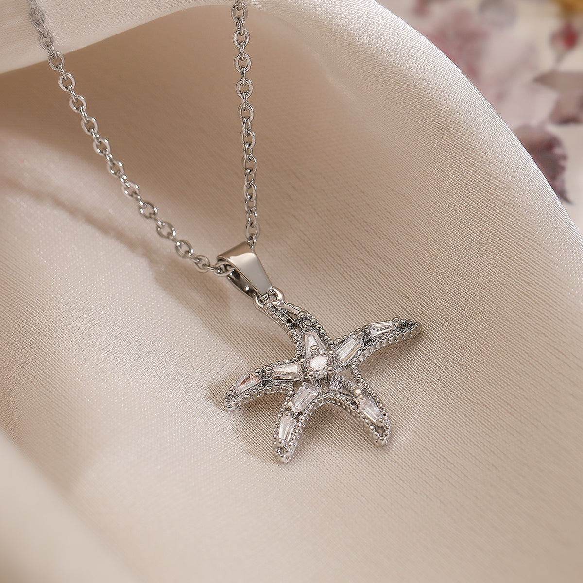 Copper 18K Gold Plated Starfish Zircon Pendant Necklace