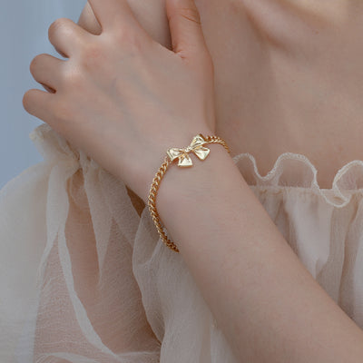 Elegant Bow Knot Alloy Plated Women's Bracelet - High-End Trendy Accessory for Daily Wear