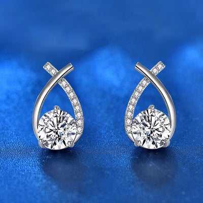 Elegant Geometric Sterling Silver Moissanite Ear Studs with Fish Tail Design