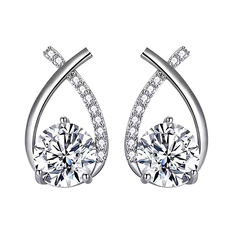 Elegant Geometric Sterling Silver Moissanite Ear Studs with Fish Tail Design