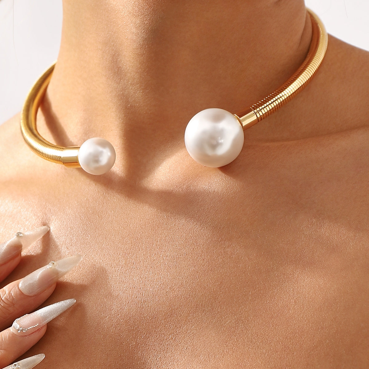 Elegant Geometric Imitation Pearl Metal Choker Necklace