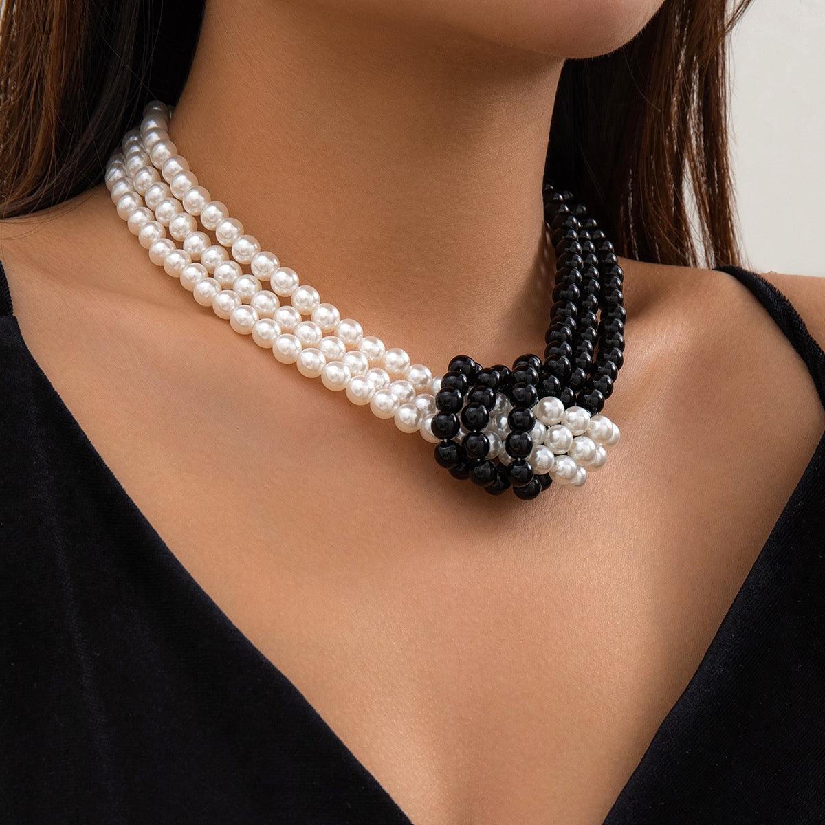 Elegant Geometric Multi-Layered Faux Pearl Beaded Women's Choker Necklace