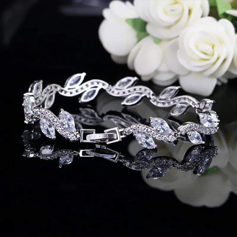 Elegant Shiny Leaf Zircon Inlay White Gold Plated Bracelet