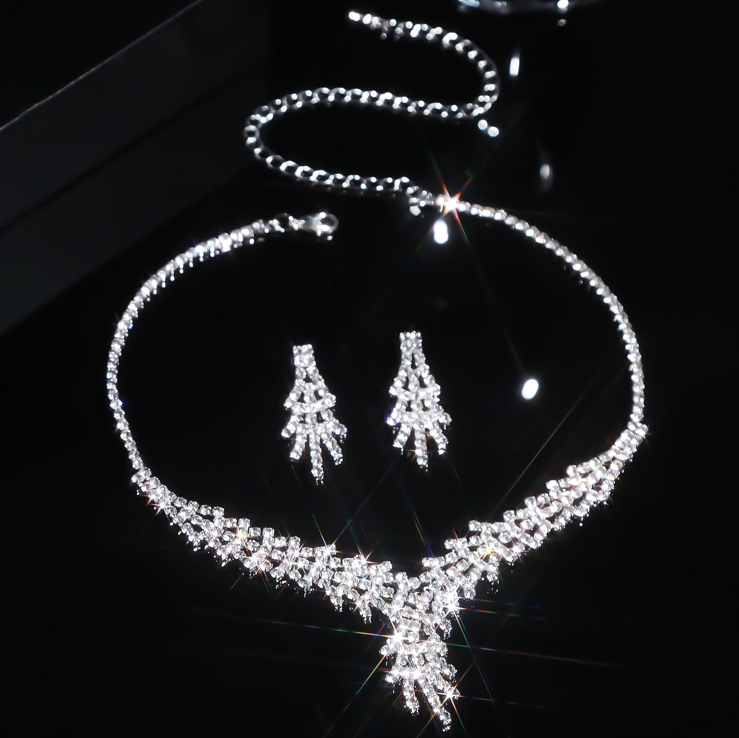Elegant Rhinestone Inlay Bridal Jewelry Set - Necklace and Earrings