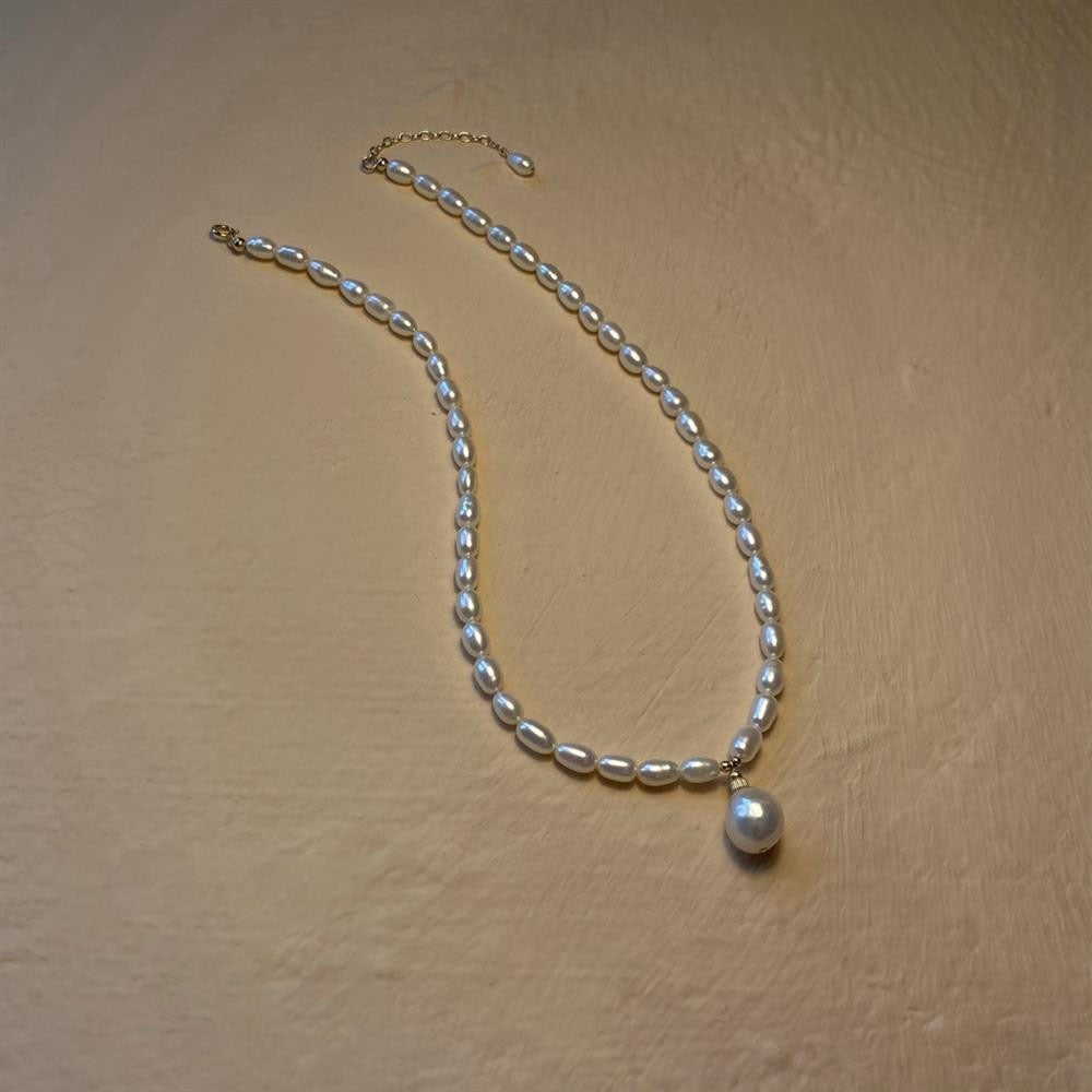 Elegant Geometric Pearl Pendant Necklace for Women