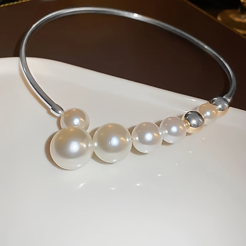 Elegant Geometric Acrylic Iron Choker Necklace with Faux Pearl Accents