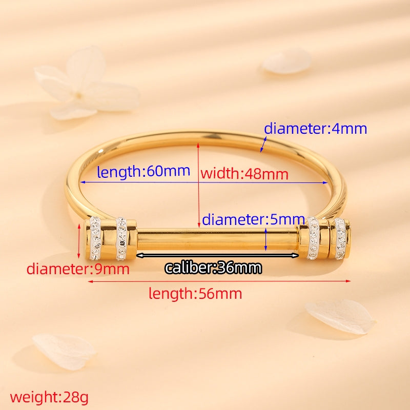 Elegant Luxurious Titanium Steel 18K Gold Plated Rhinestone Bangle with D-Shaped Horseshoe Buckle Bracelet