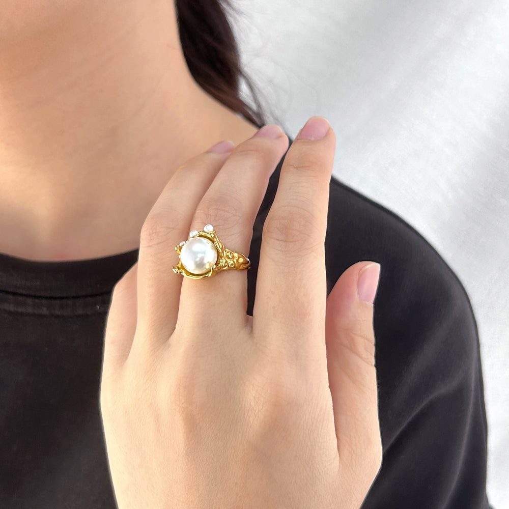 Elegant Geometric 18K Gold Plated Pearl Ring