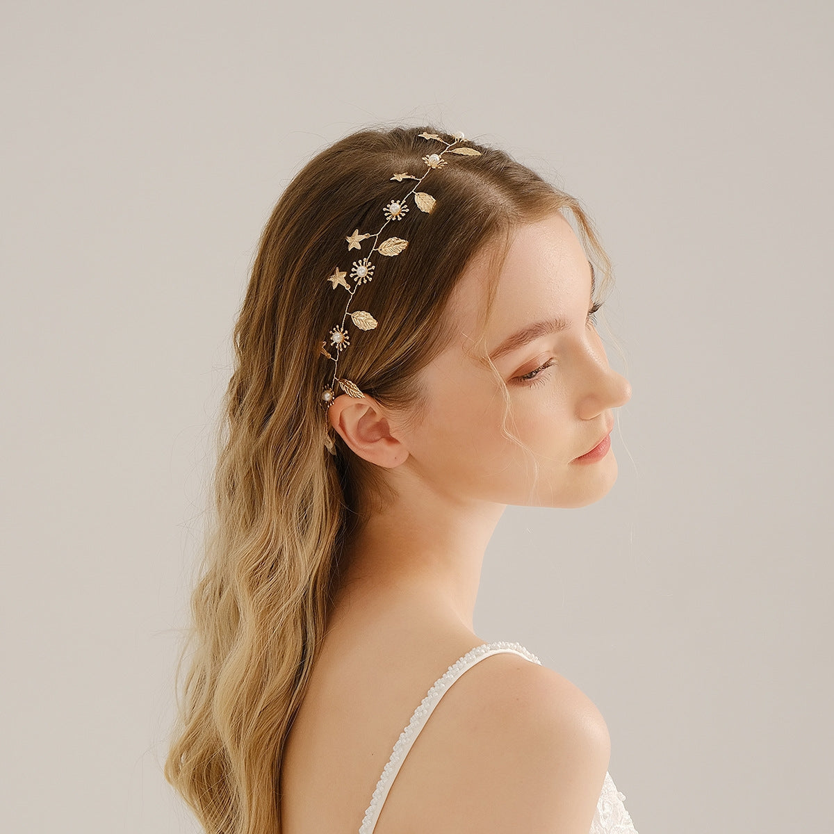 Elegant Vintage Gold Leaf Bridal Hairband with Pearl and Floral Accents