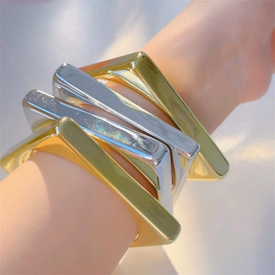 Elegant Geometric Resin Gold Plated Women's Bangle Bracelet