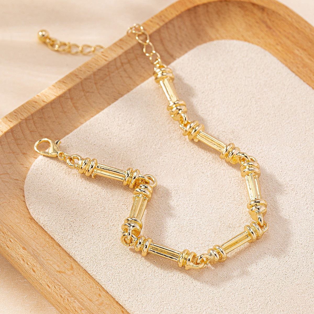 Elegant Solid Color Alloy Women's Chain Bracelet - Versatile and Personalized Design for Daily Wear