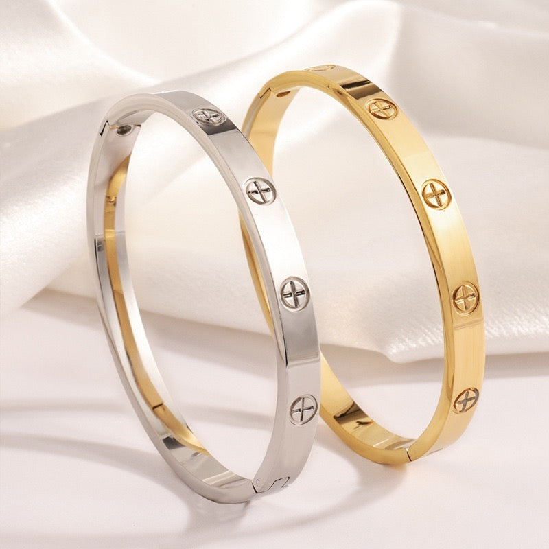 Elegant 18K Gold Plated Stainless Steel Bangle and Titanium Steel Diamond Bracelet Set