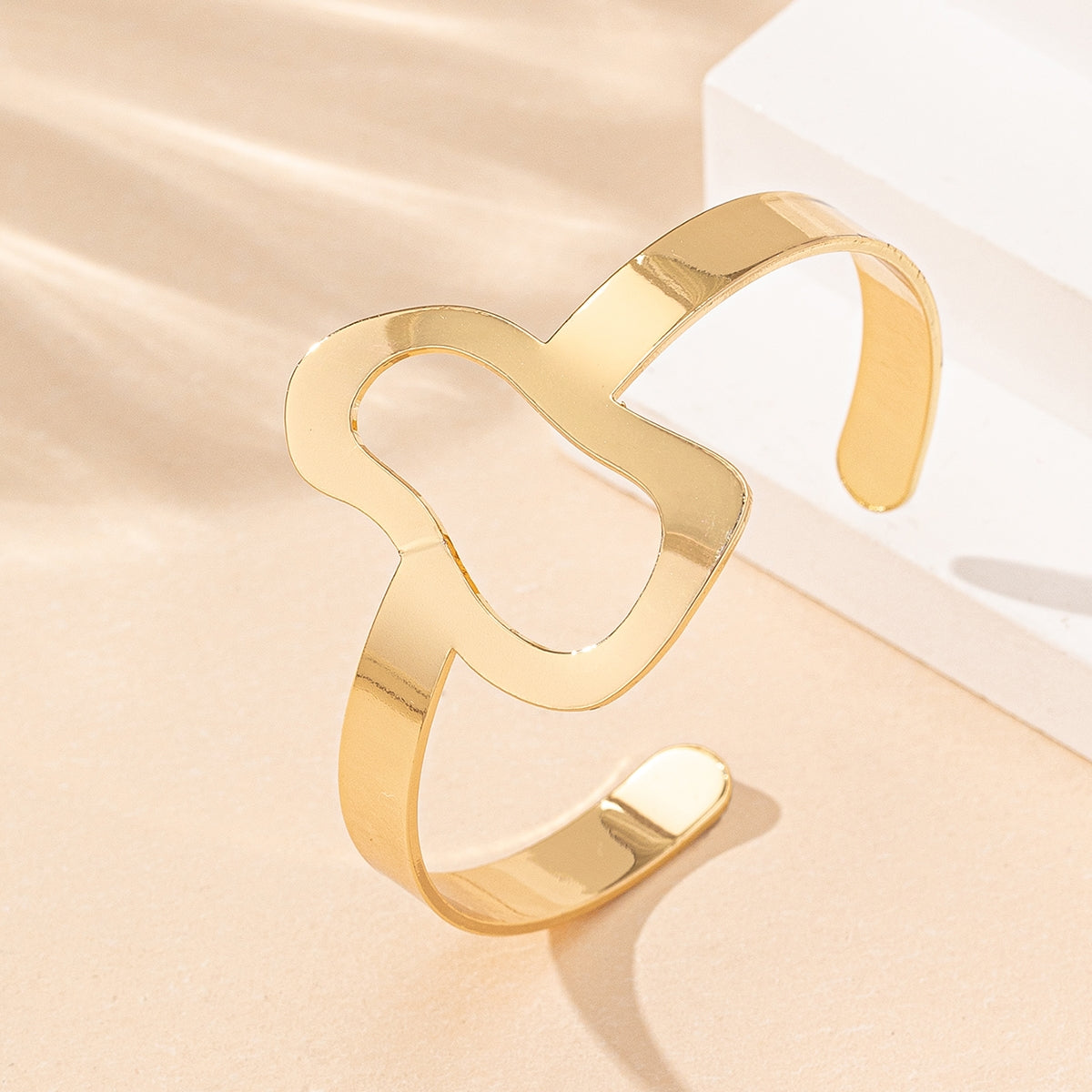 Elegant Vintage Irregular Iron Bangle - 2024 European and American Hollow Opening Bracelet, Fashionable and High-End Jewelry for Daily Wear