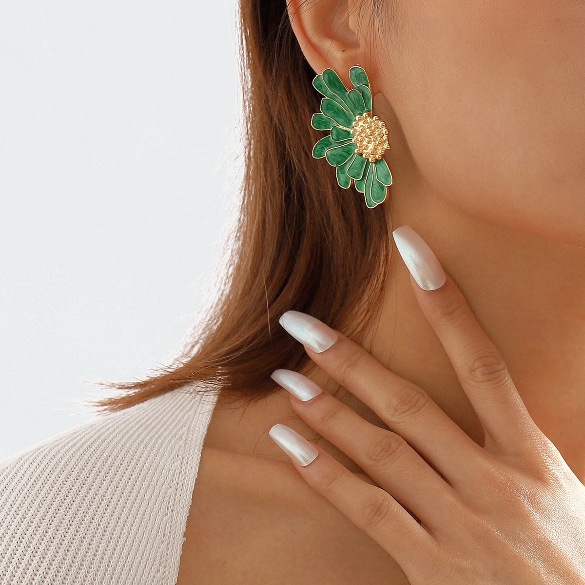 Elegant Vintage Flower Enamel Alloy Stud Earrings for Women
