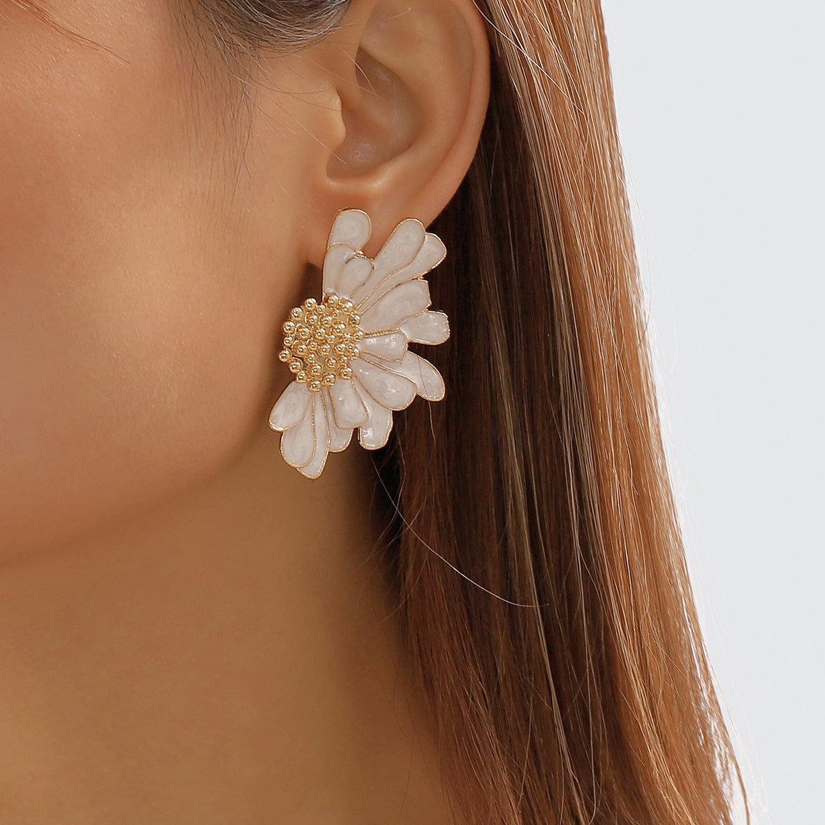 Elegant Vintage Flower Enamel Alloy Stud Earrings for Women